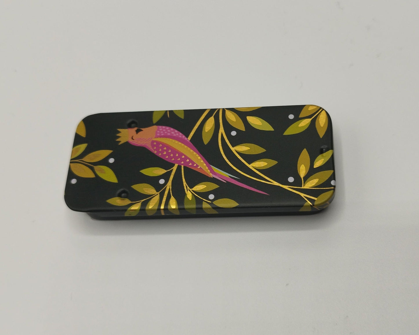 Magnetic Needle Tin Case Pink Parrot