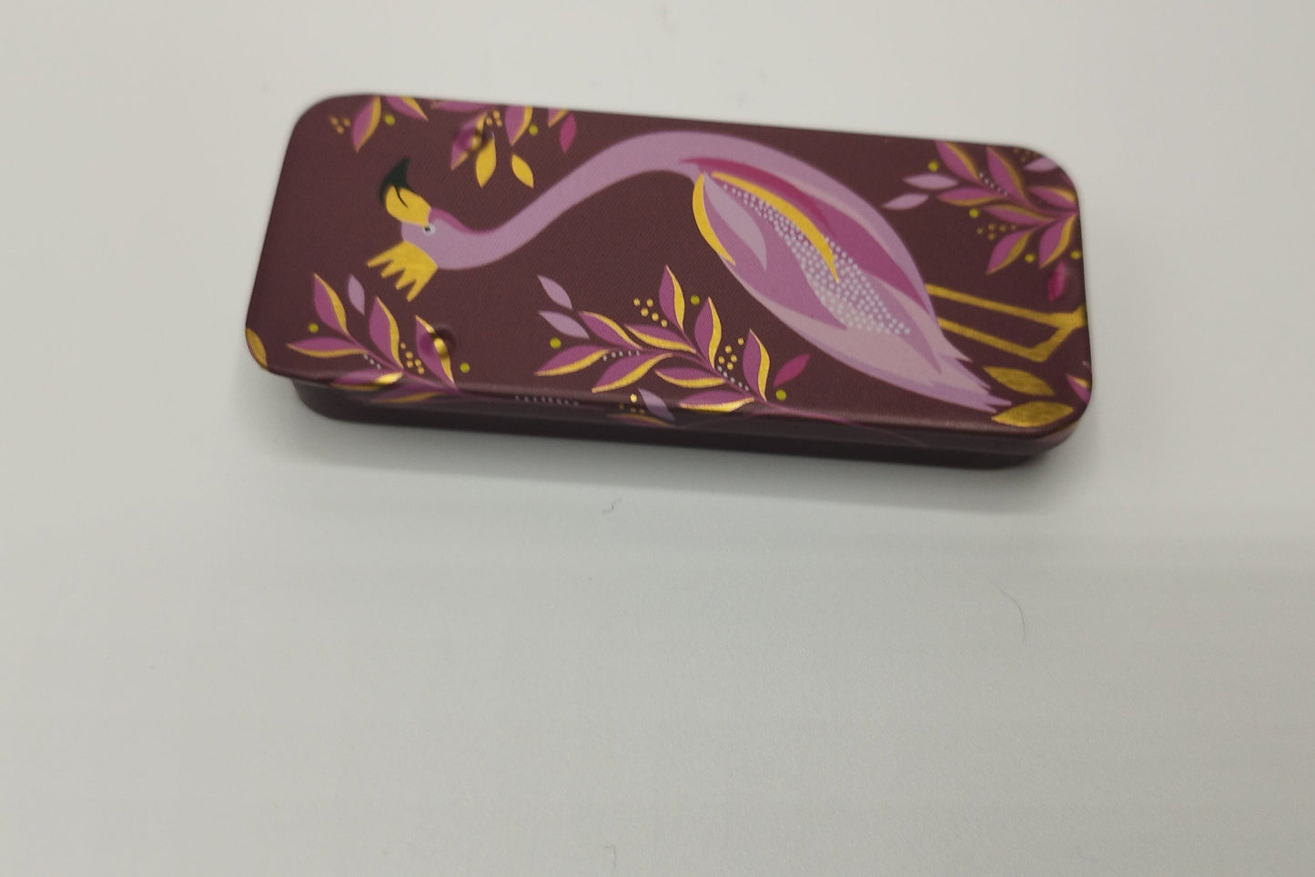 Magnetic Needle Tin Case Flamingo