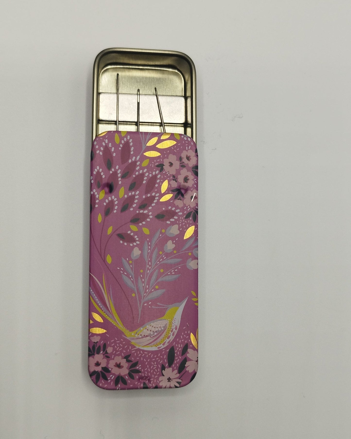 Magnetic Needle Tin Case Pink Bird
