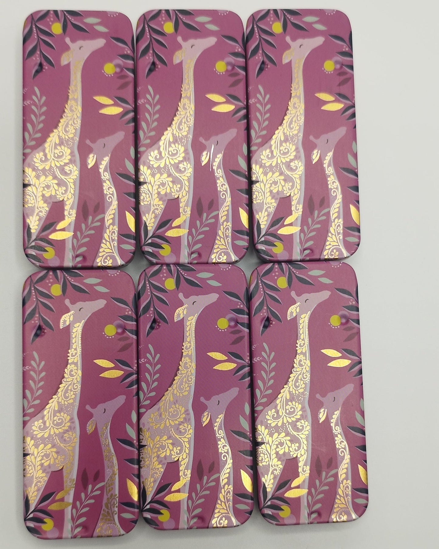 Magnetic Needle Tin Case Pink Giraffe
