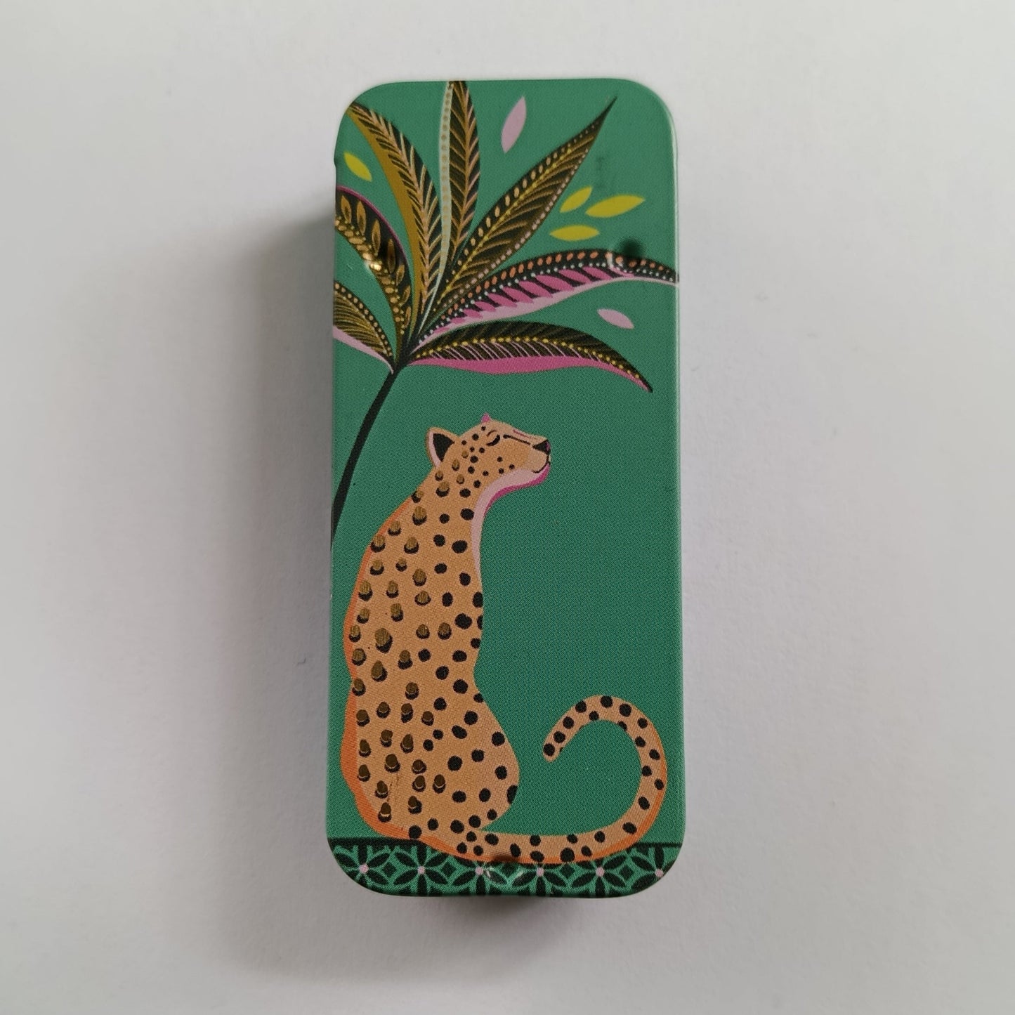 Magnetic Needle Tin Case Green Leopard