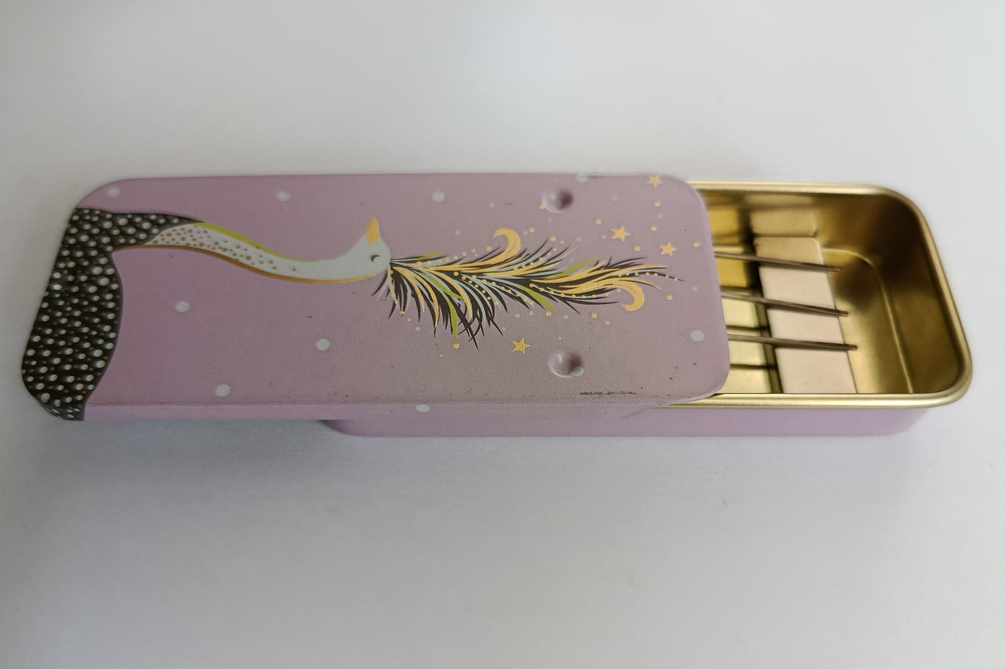 Magnetic Needle Tin Case Pink Ostrich