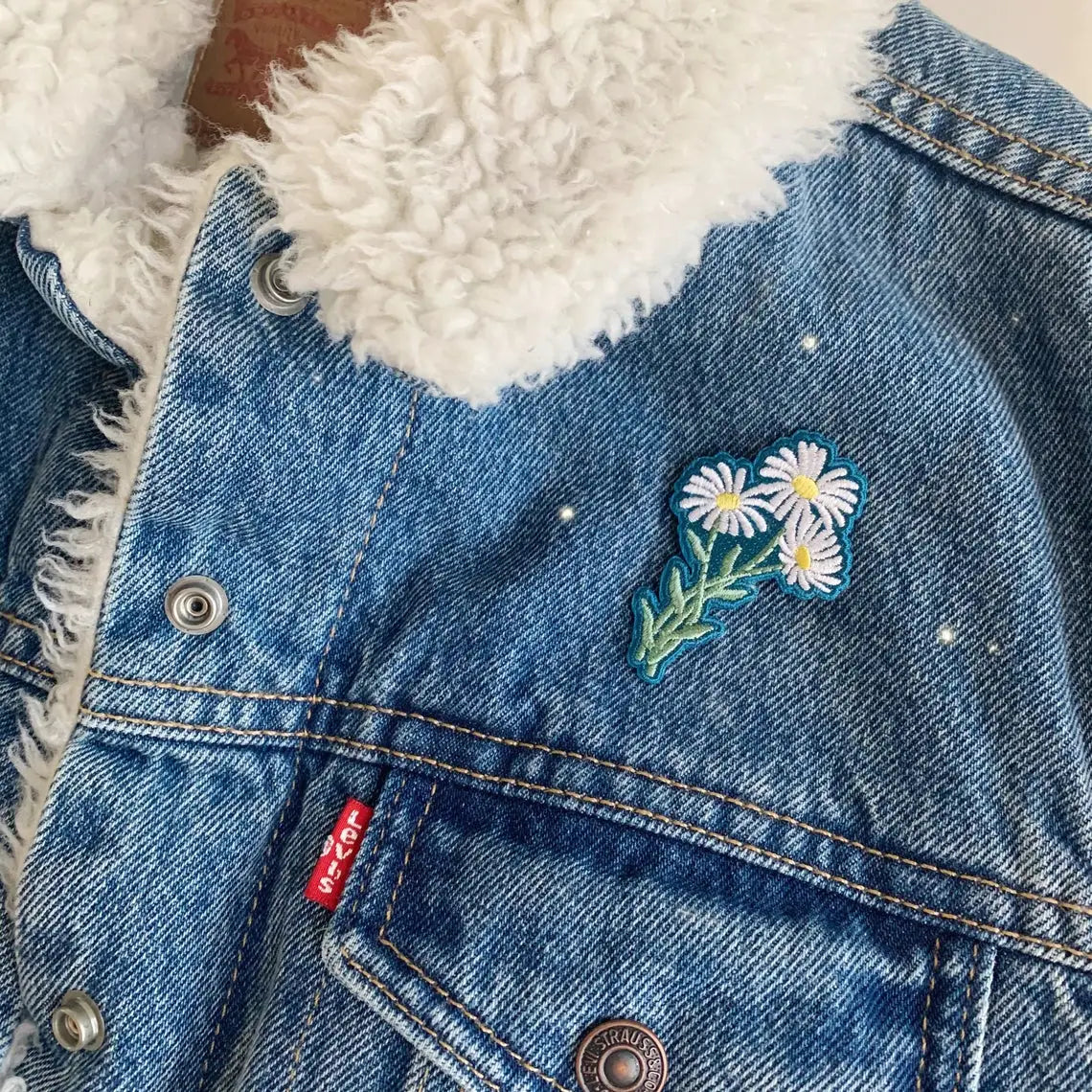 Iron on Daisy Embroidery Patch