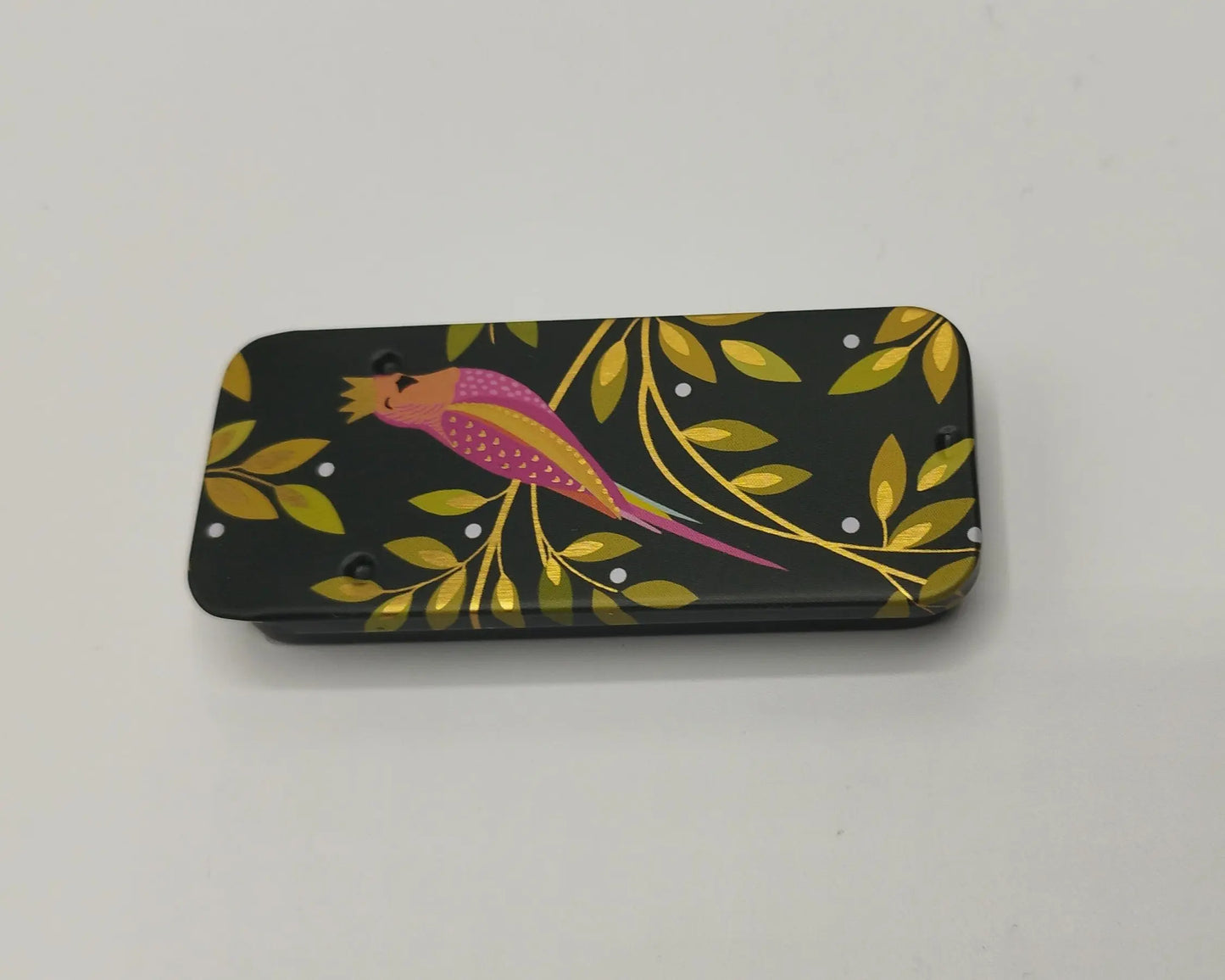 Magnetic Needle Tin Case Pink Parrot
