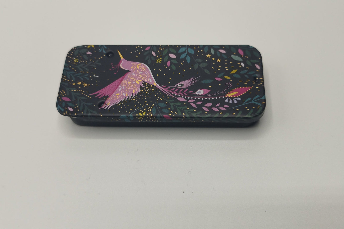 Magnetic Needle Tin Case Hummingbird