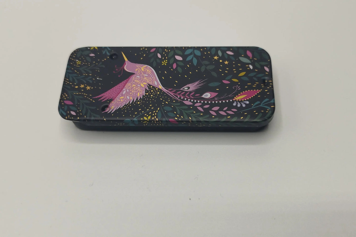 Magnetic Needle Tin Case Hummingbird