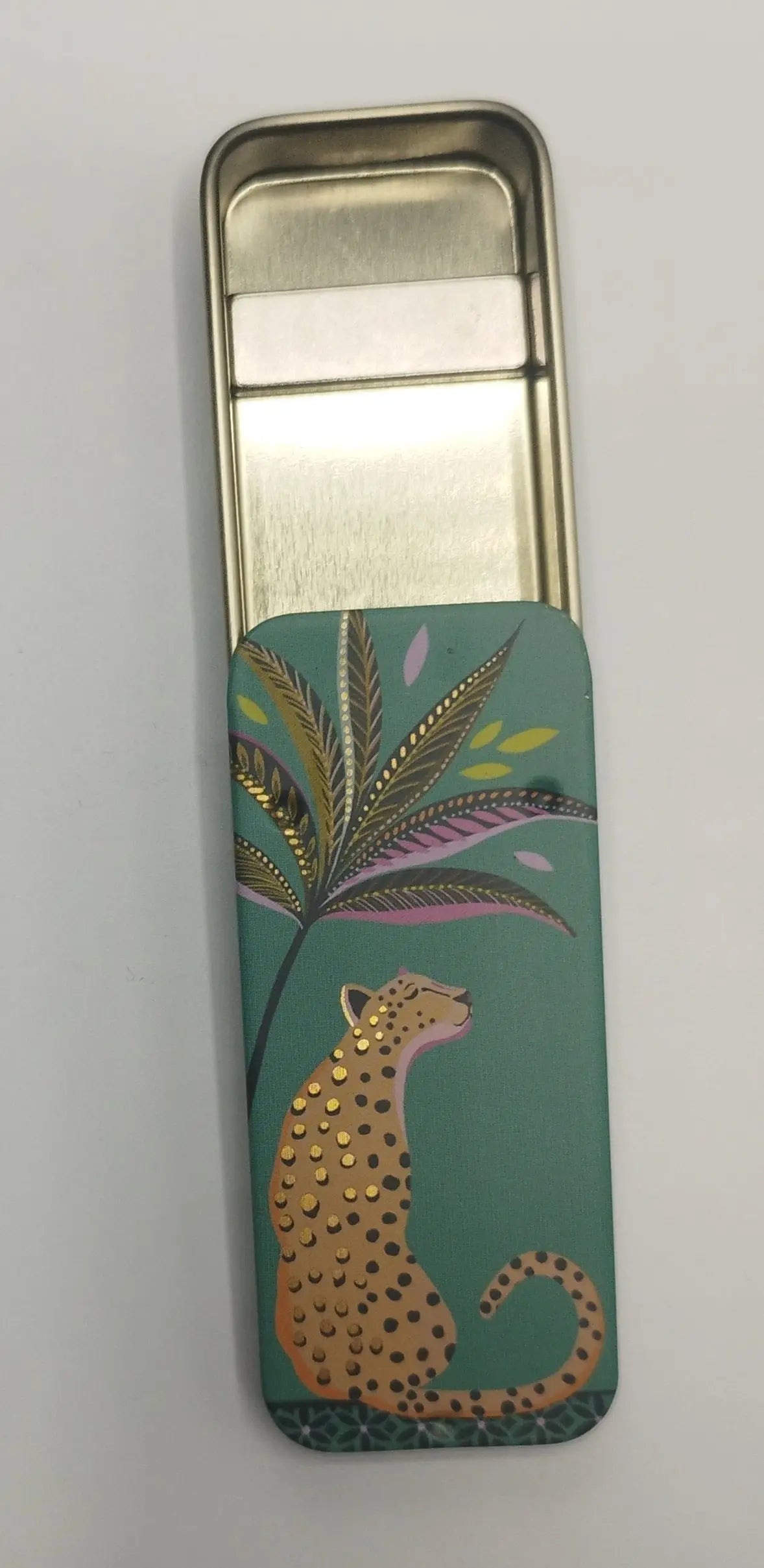 Magnetic Needle Tin Case Green Leopard