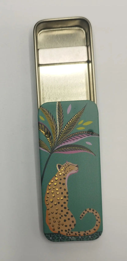 Magnetic Needle Tin Case Green Leopard