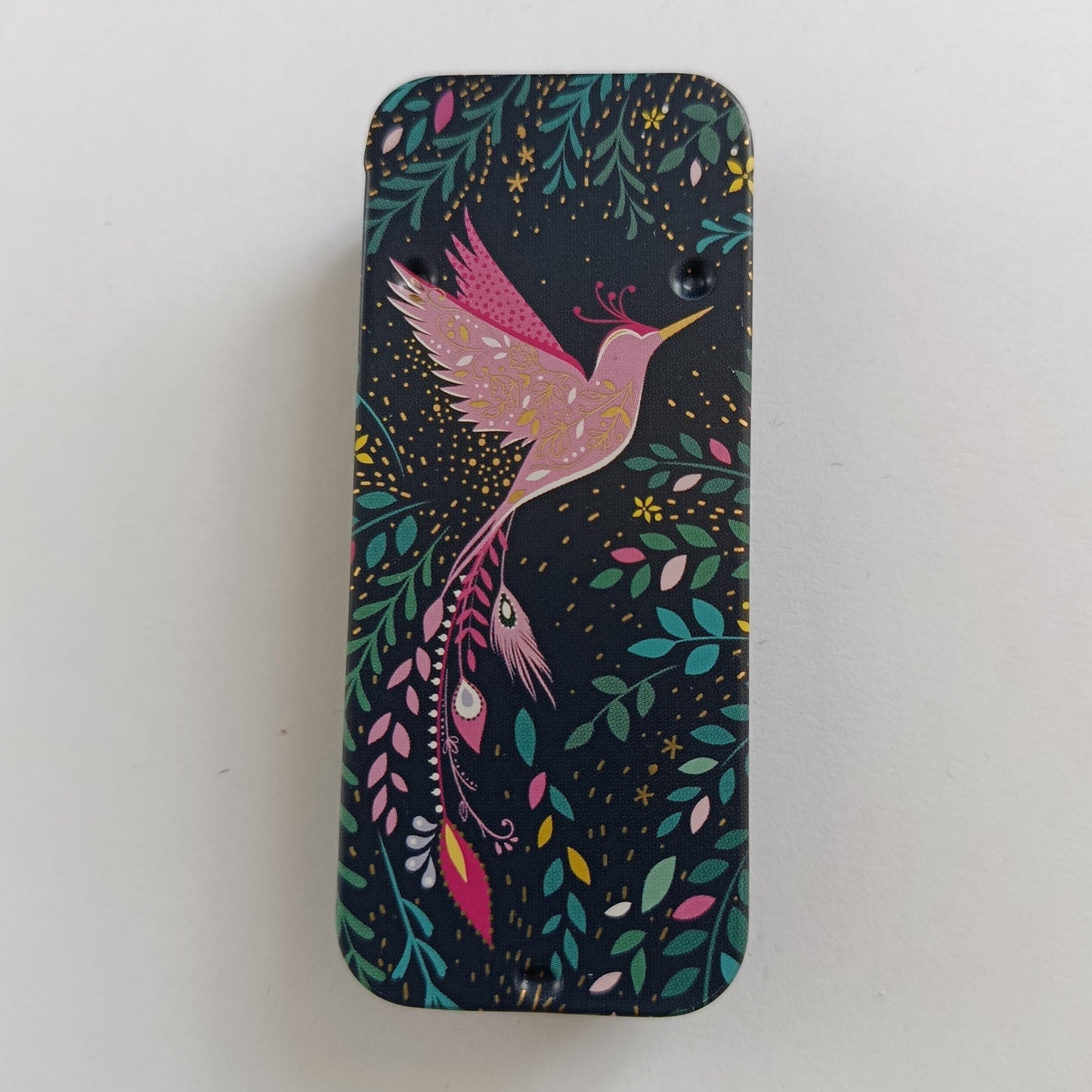 Magnetic Needle Tin Case Hummingbird