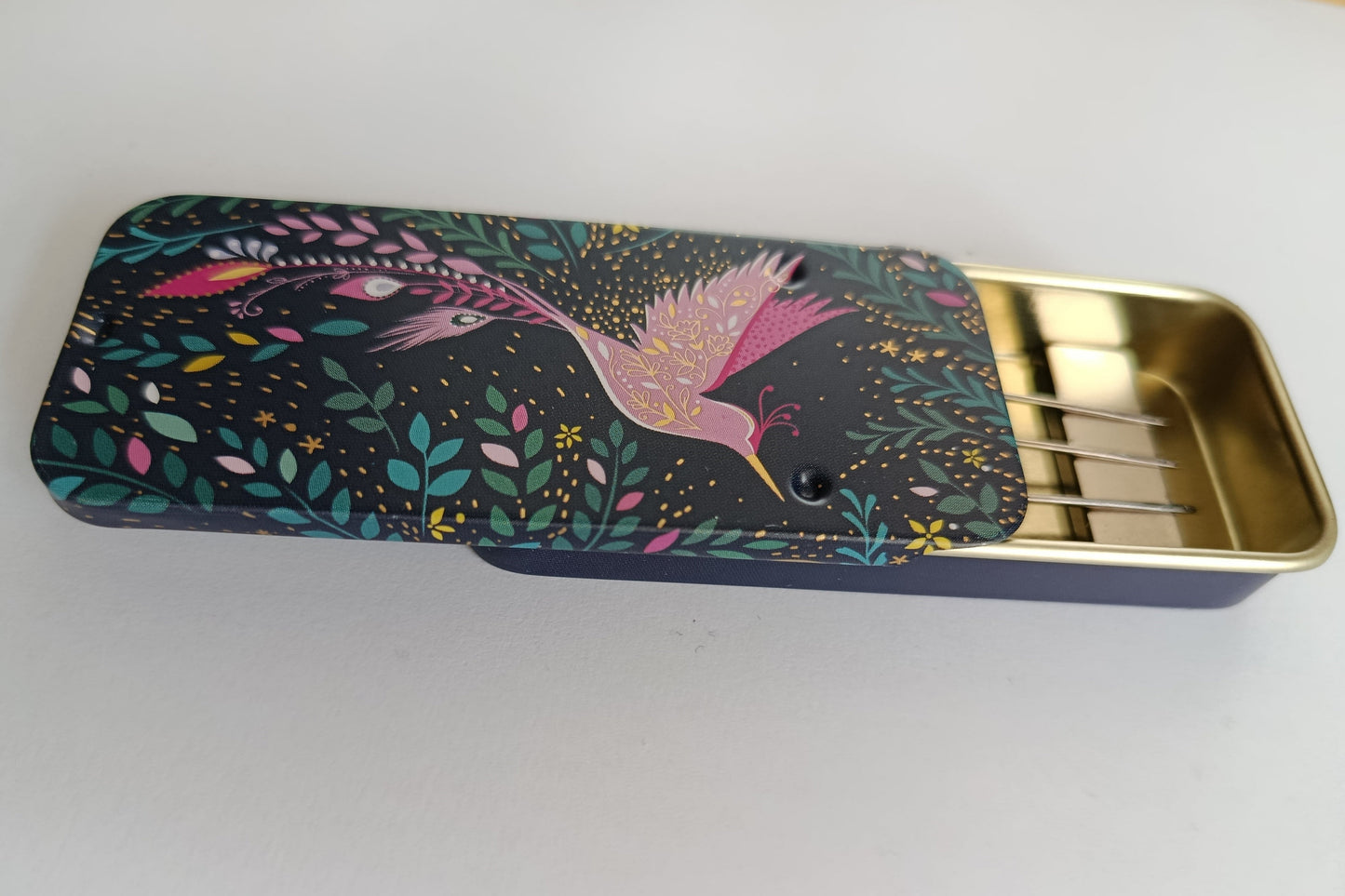 Magnetic Needle Tin Case Hummingbird