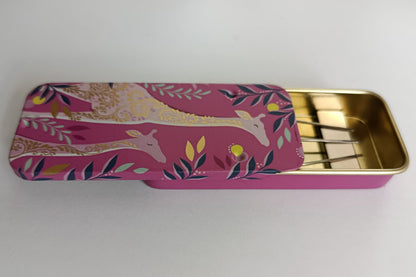 Magnetic Needle Tin Case Pink Giraffe
