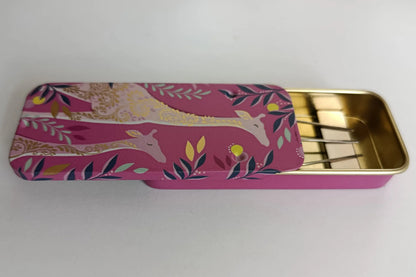 Magnetic Needle Tin Case Pink Giraffe