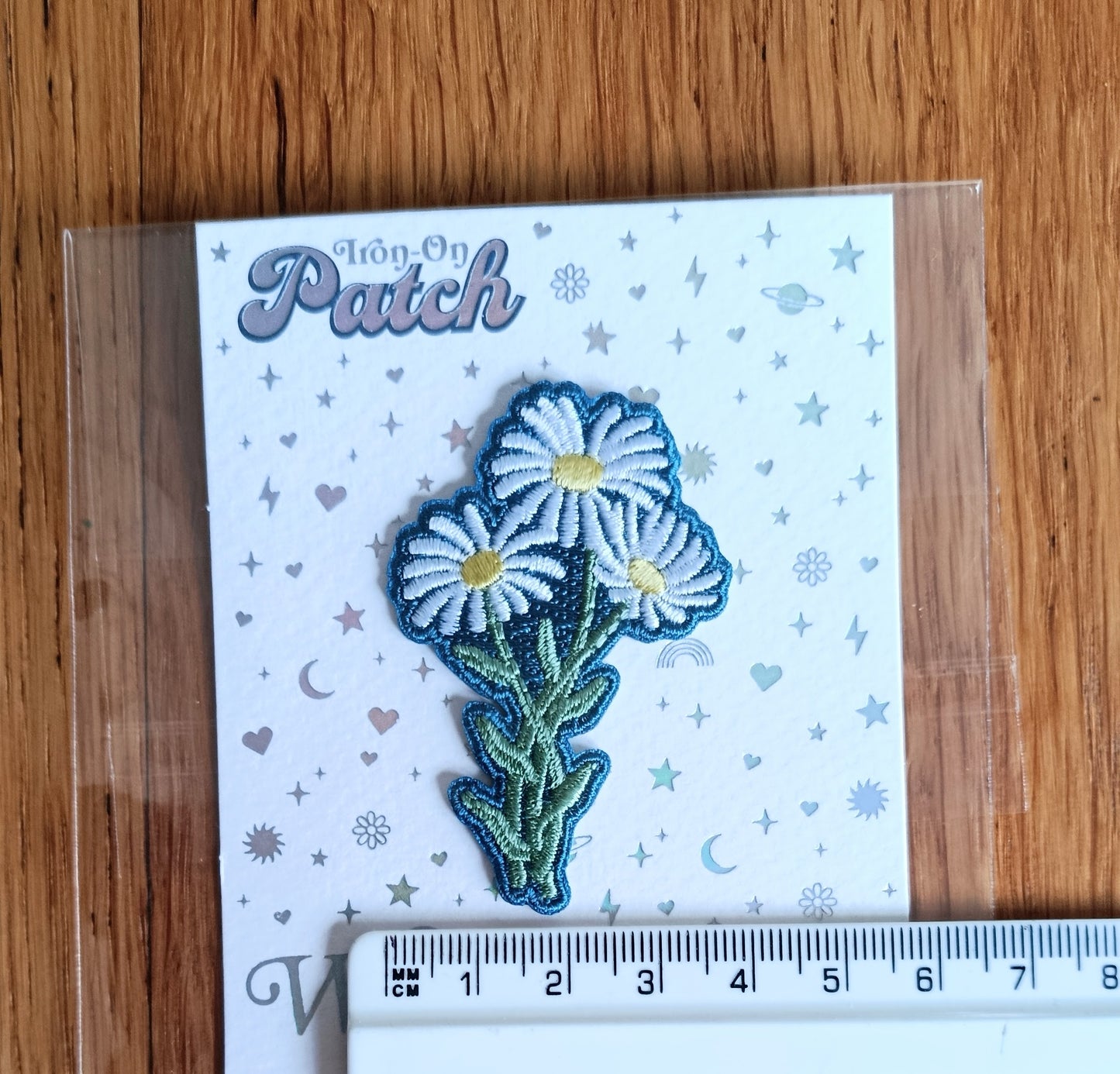 Iron on Daisy Embroidery Patch